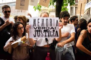 ¿Cuántas luchas entran en 50 años?